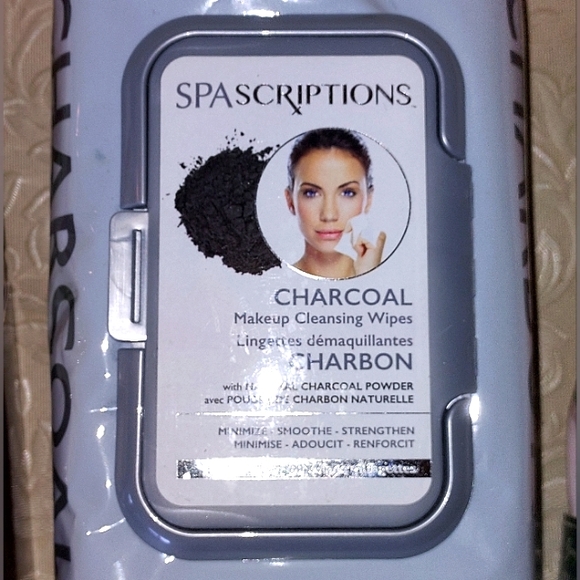 3 pack of make-up removing face wipes - Picture 2 of 7